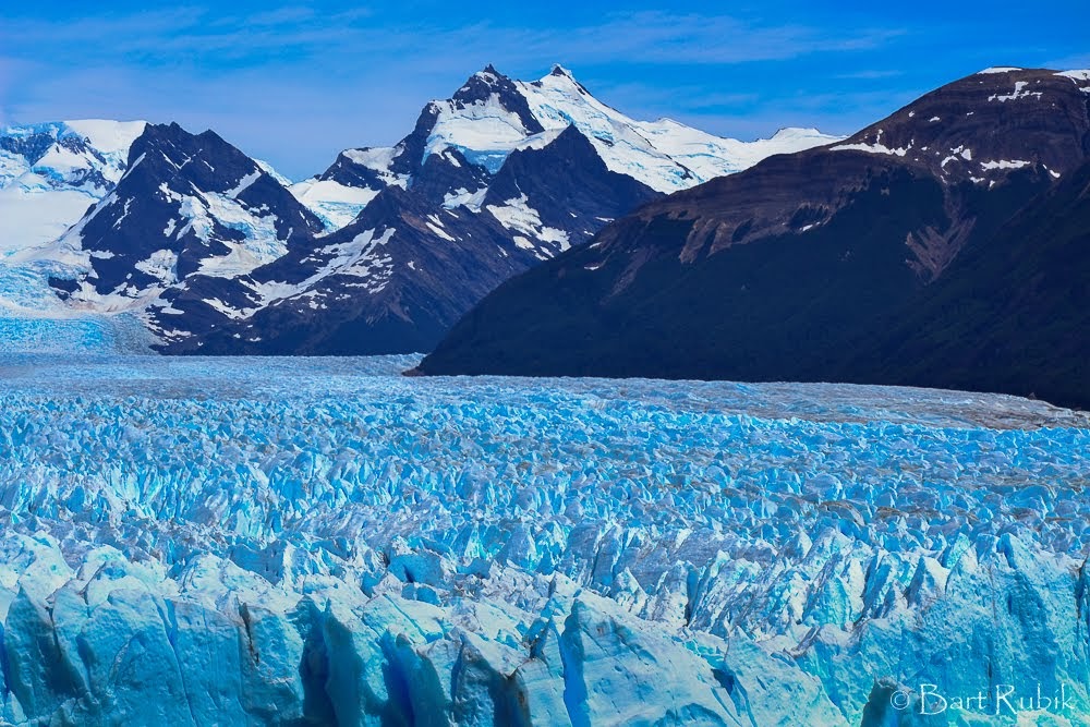 Widok na patagonskie lodowce i gory_Bartek Rubik